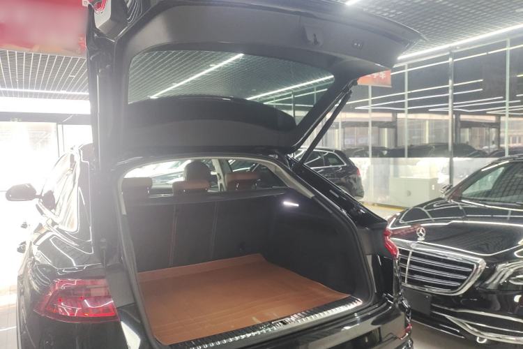 Used Audi Q8 2023 55 TFSI Luxury Dynamic Edition Trunk
