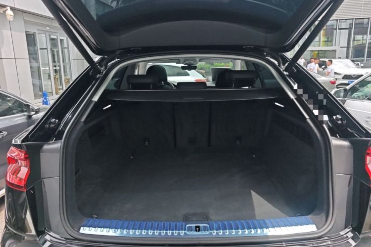Used Audi Q8 2023 55 TFSI Prestige Dynamic Edition Trunk