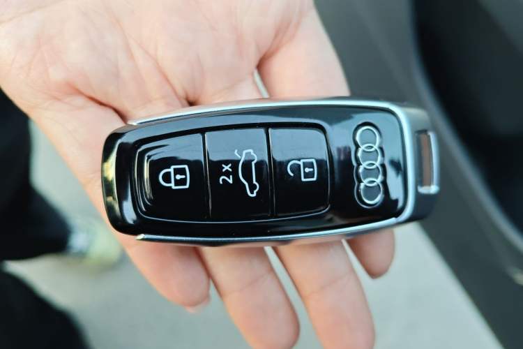 Used Audi Q8 2023 55 TFSI Luxury Dynamic Edition Vehicle Key