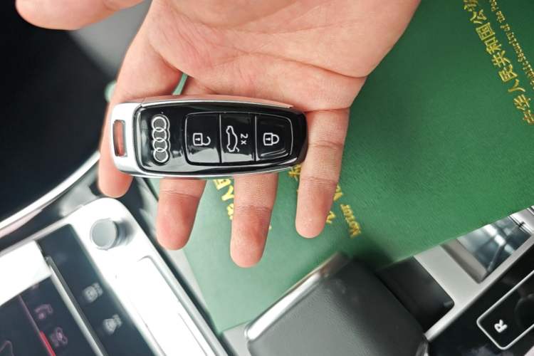 Used Audi Q8 2023 55 TFSI Prestige Dynamic Edition Vehicle Key