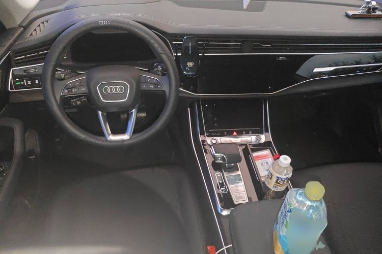 Used Audi Q8 2023 55 TFSI Luxury Dynamic Edition Interior 2