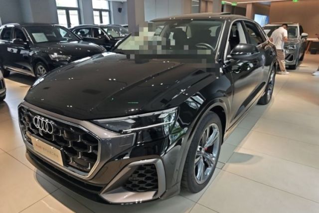 Used Audi Q8 2024 55 TFSI Luxury Dynamic Model