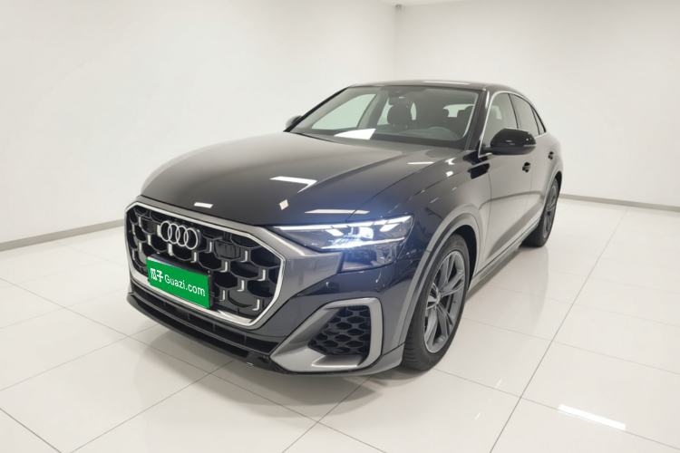 Audi Q8 2024 55 TFSI Luxury Dynamic Model