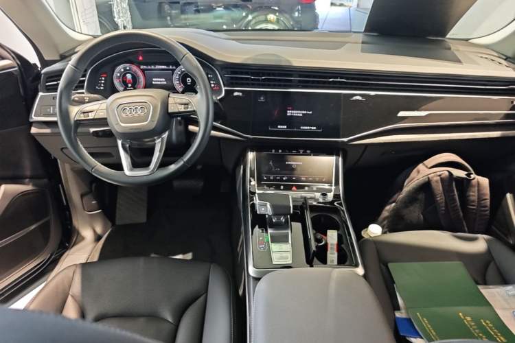 Used Audi Q8 2024 55 TFSI Luxury Dynamic Model Center Console