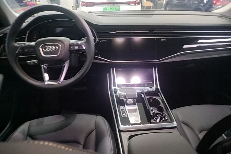 Used Audi Q8 2024 55 TFSI Luxury Dynamic Model Center Console