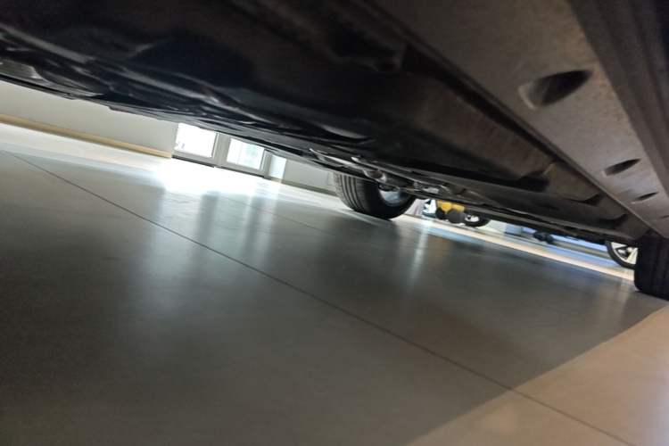 Used Audi Q8 2024 55 TFSI Luxury Dynamic Model Chassis Rear Right