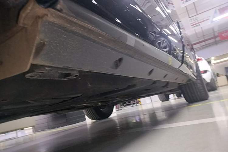 Used Audi Q8 2024 55 TFSI Luxury Dynamic Model Chassis Rear Right