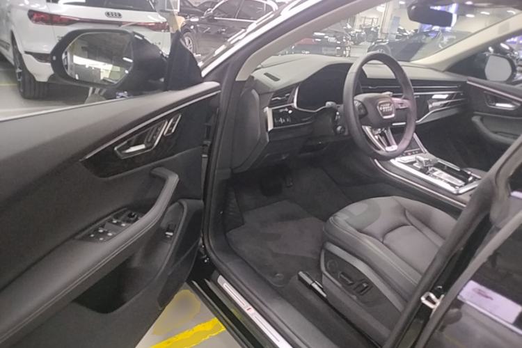 Used Audi Q8 2024 55 TFSI Luxury Dynamic Model Driver Seat