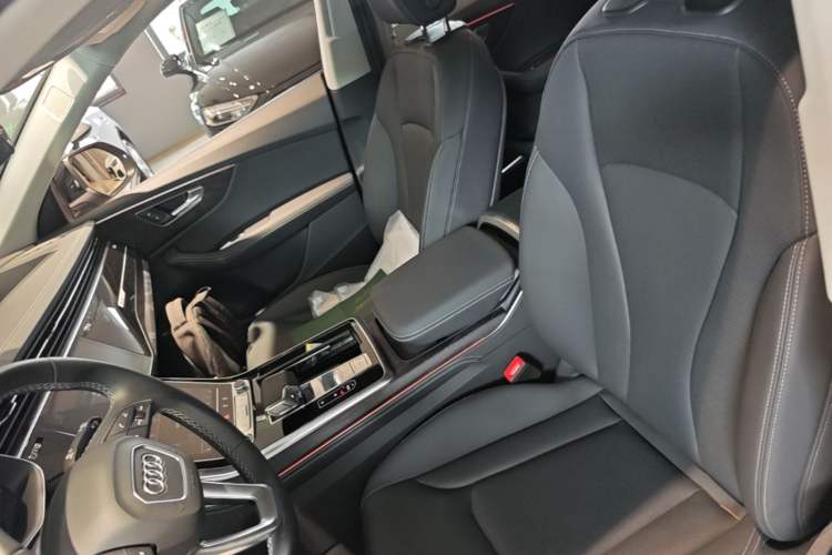 Used Audi Q8 2024 55 TFSI Luxury Dynamic Model Left Front Seat