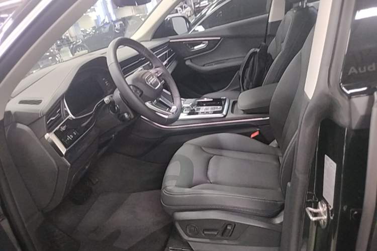 Used Audi Q8 2024 55 TFSI Luxury Dynamic Model Left Front Seat