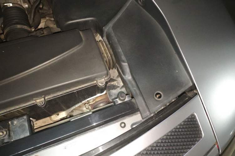 Used Audi R8 2007 4.2 FSI quattro Engine Bay Left