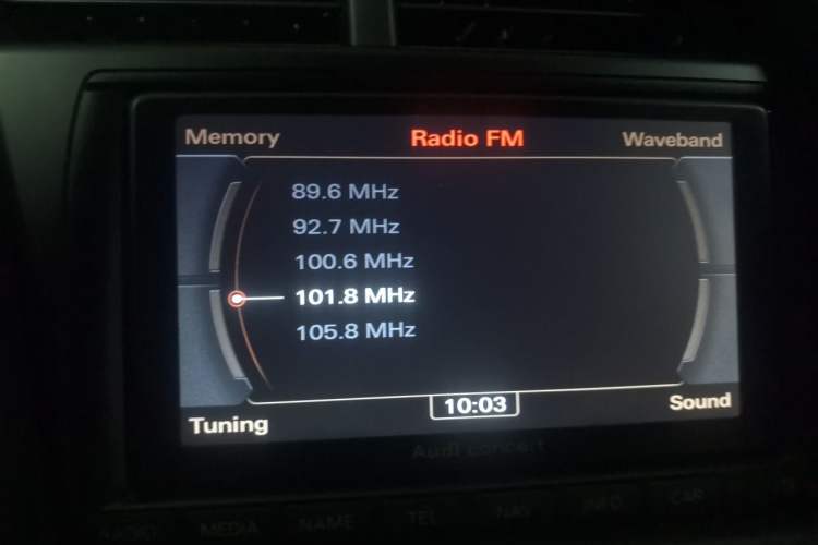 Used Audi R8 2010 5.2 FSI quattro Audio And AC Panel