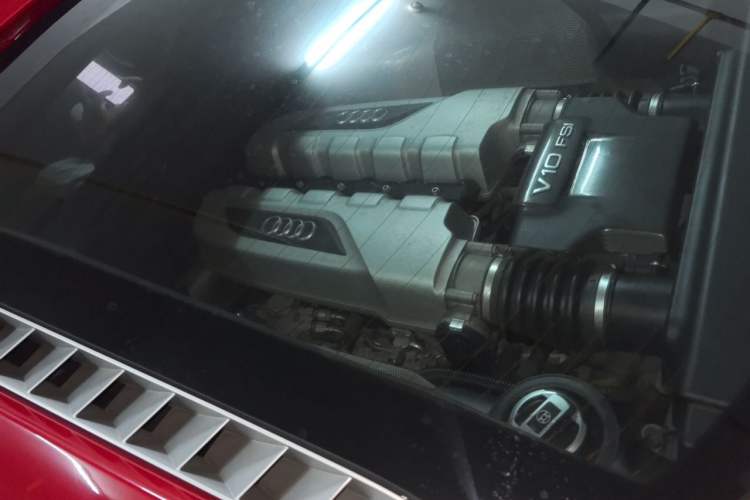 Used Audi R8 2010 5.2 FSI quattro Engine Bay Right