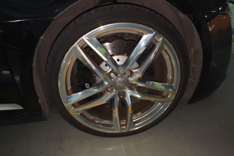 Used Audi R8 2014 Spyder 4.2 FSI quattro Right Front Wheel Hub