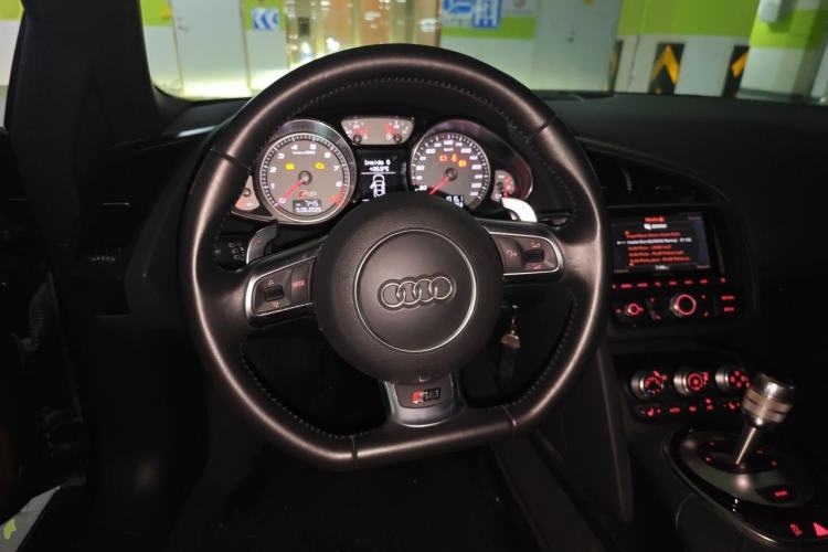 Used Audi R8 2014 Spyder 4.2 FSI quattro Steering Wheel