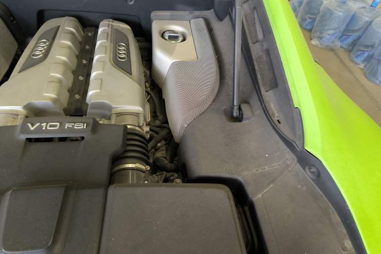 Used Audi R8 2014 5.2 FSI quattro Engine Bay Left
