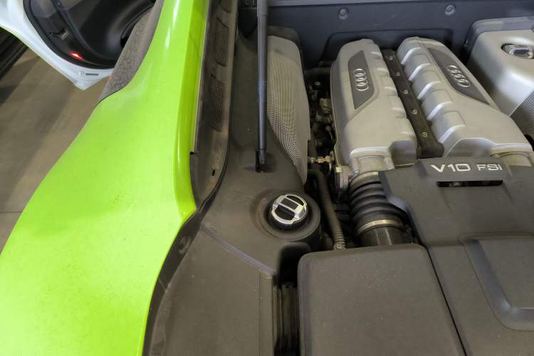 Used Audi R8 2014 5.2 FSI quattro Engine Bay Right