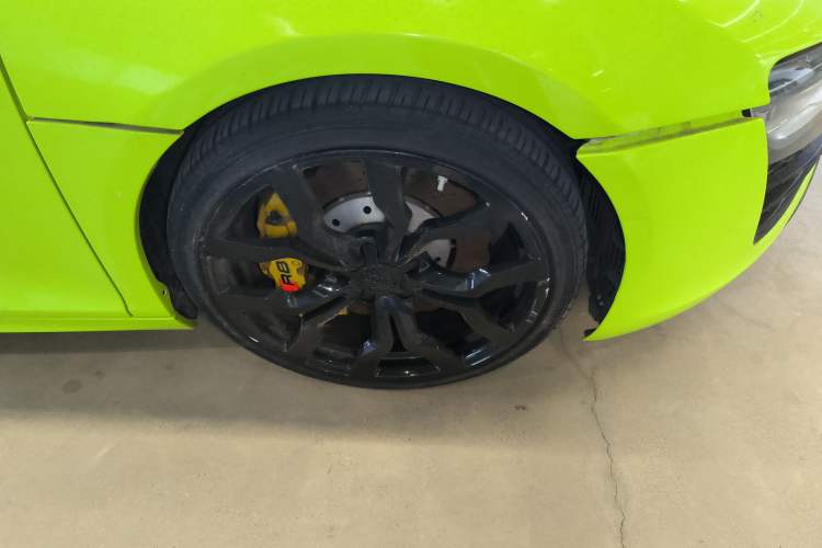Used Audi R8 2014 5.2 FSI quattro Right Front Wheel Hub
