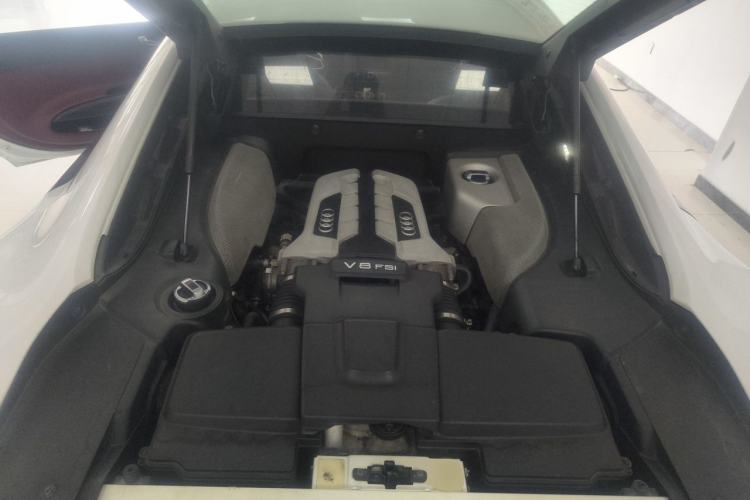 Used Audi R8 2014 4.2 FSI quattro Engine Bay
