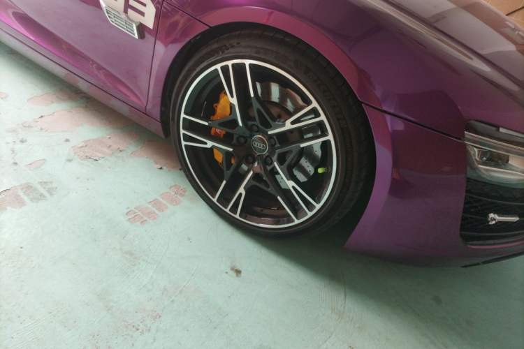 Used Audi R8 2014 4.2 FSI quattro Right Front Wheel Hub