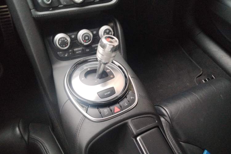 Used Audi R8 2014 4.2 FSI quattro Gear Lever