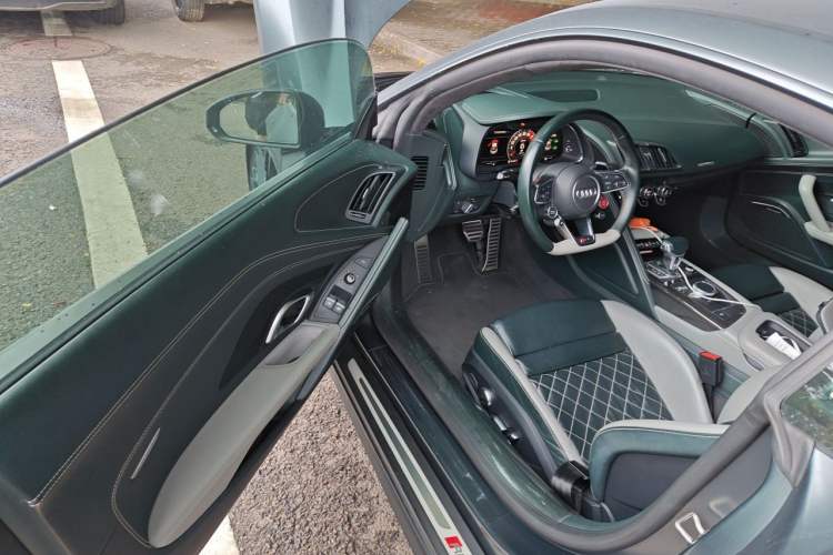 Used Audi R8 2016 V10 Coupe Performance Driver Seat