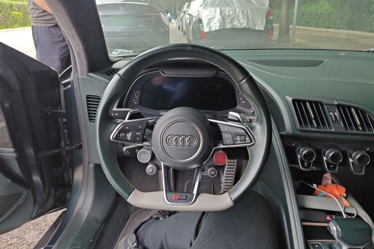 Used Audi R8 2016 V10 Coupe Performance Steering Wheel