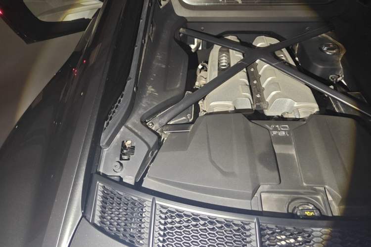 Used Audi R8 2021 V10 Coupe performance Engine Bay Right