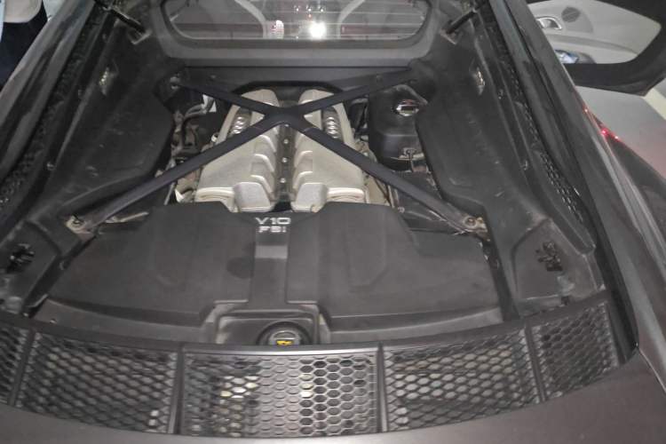 Used Audi R8 2021 V10 Coupe performance Engine Bay