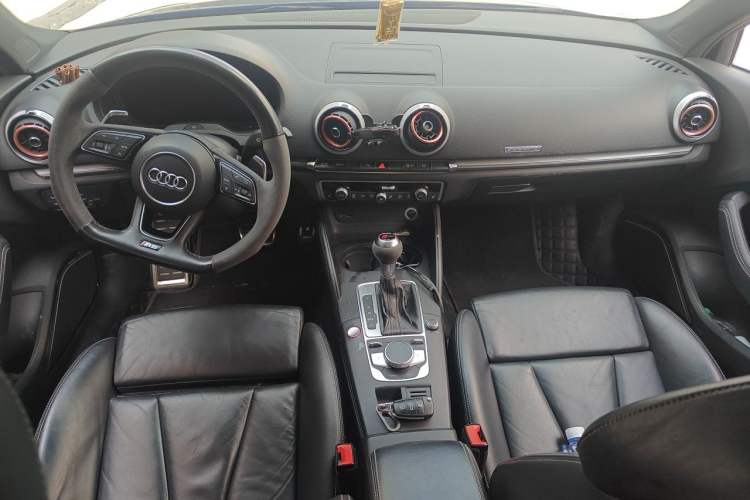 Used Audi RS 3 2017 RS 3 2.5T Limousine Center Console