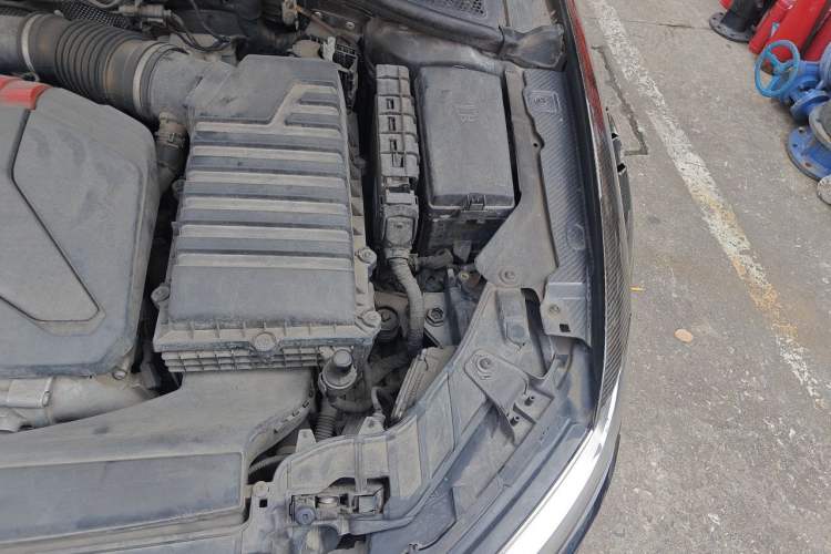 Used Audi RS 3 2017 RS 3 2.5T Limousine Engine Bay Left