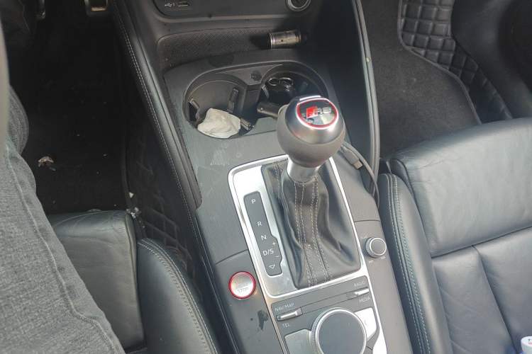Used Audi RS 3 2017 RS 3 2.5T Limousine Gear Lever