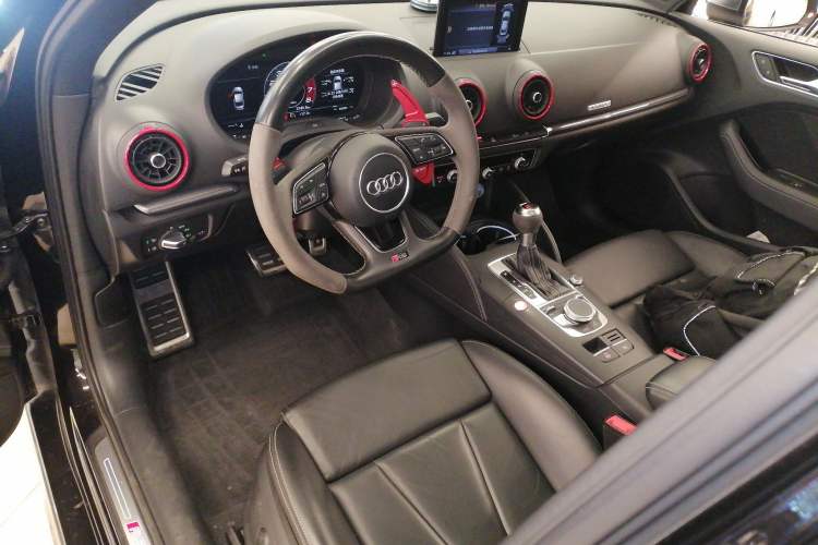 Used Audi RS 3 2017 RS 3 2.5T Limousine Interior 2
