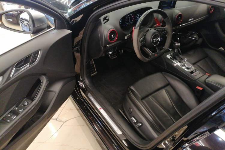 Used Audi RS 3 2017 RS 3 2.5T Limousine Interior 3