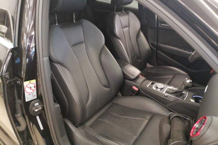 Used Audi RS 3 2017 RS 3 2.5T Limousine Right Front Seat
