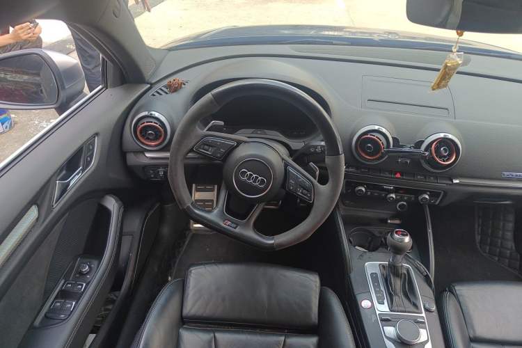 Used Audi RS 3 2017 RS 3 2.5T Limousine Steering Wheel