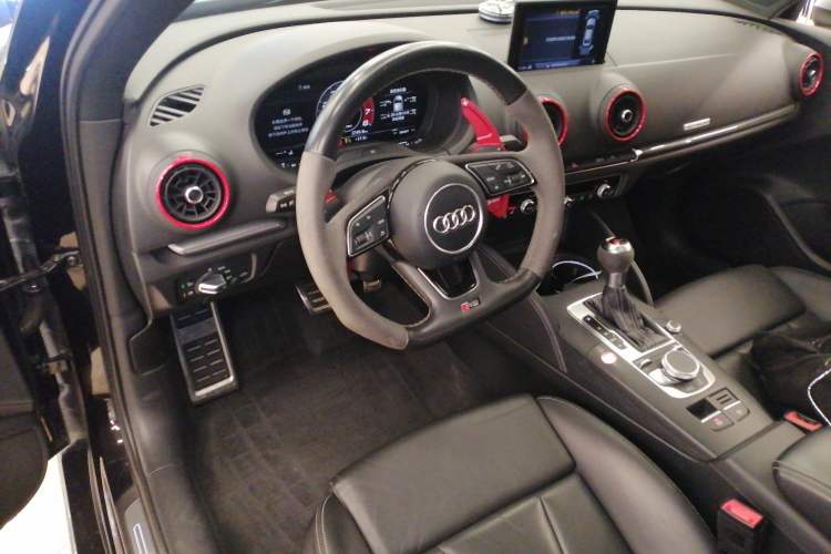 Used Audi RS 3 2017 RS 3 2.5T Limousine Steering Wheel