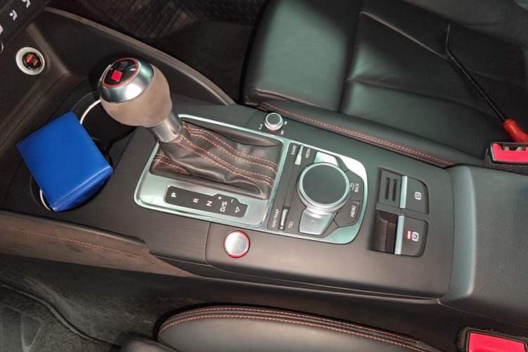 Used Audi RS 3 2017 RS 3 2.5T Limousine Gear Lever