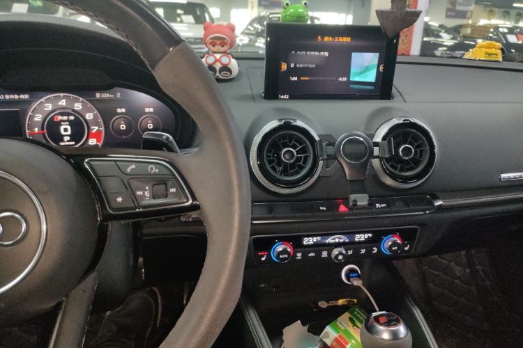 Used Audi RS 3 2017 RS 3 2.5T Limousine Interior 2