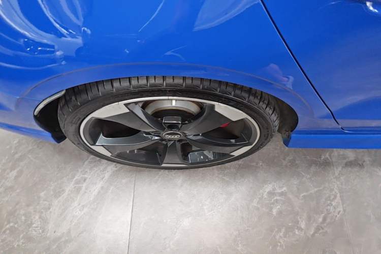 Used Audi RS 3 2017 RS 3 2.5T Limousine Right Rear Wheel Hub