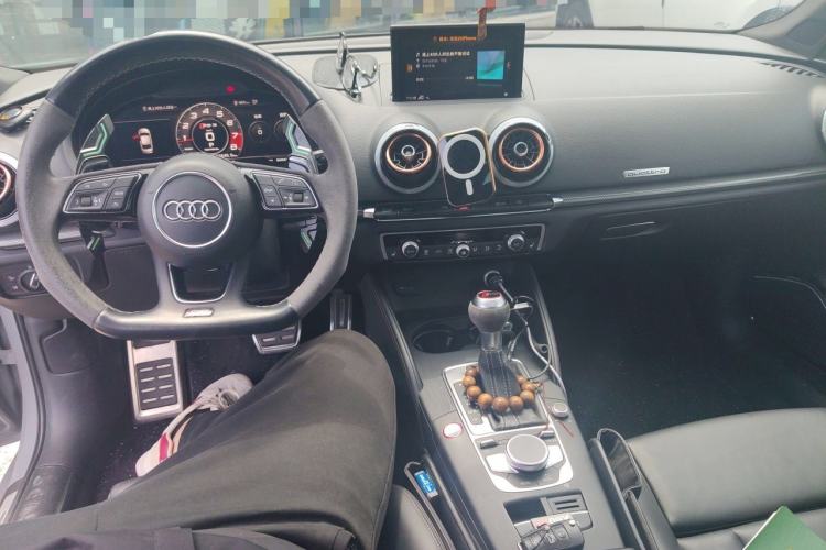 Used Audi RS 3 2017 RS 3 2.5T Limousine Center Console