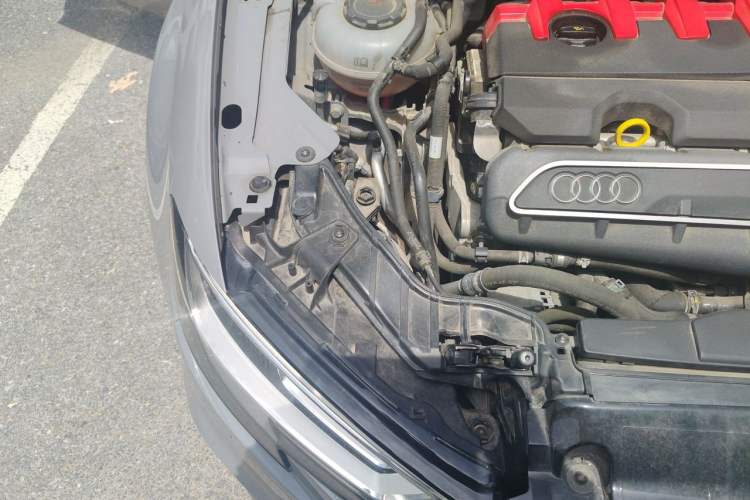 Used Audi RS 3 2017 RS 3 2.5T Limousine Engine Bay Right