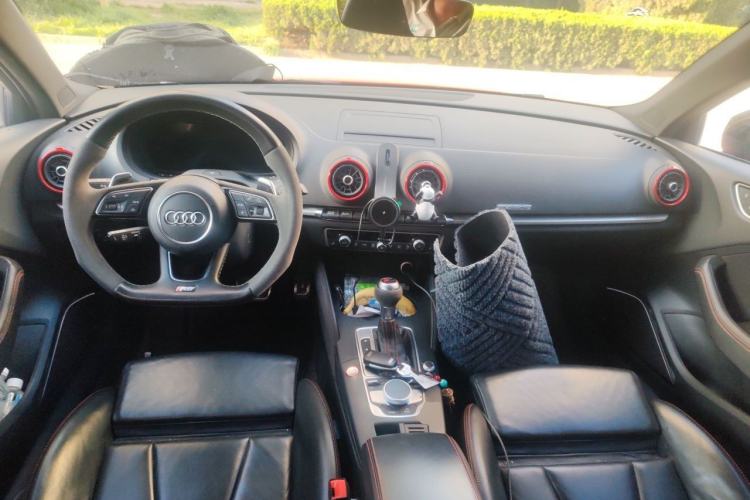 Used Audi RS 3 2017 RS 3 2.5T Limousine Center Console