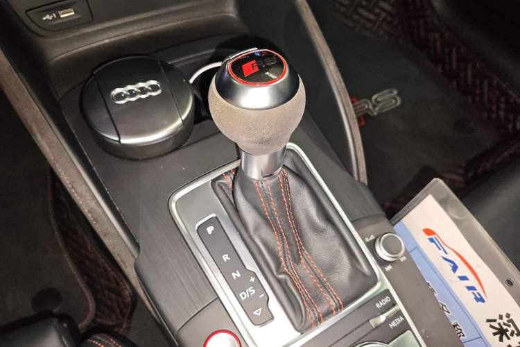 Used Audi RS 3 2017 RS 3 2.5T Limousine Gear Lever