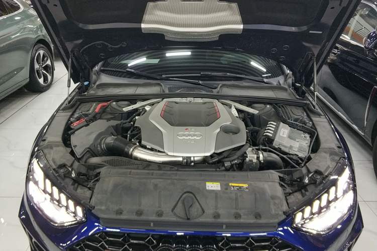 Used Audi RS 4 2021 RS4 Avant Obsidian Edition Engine Bay