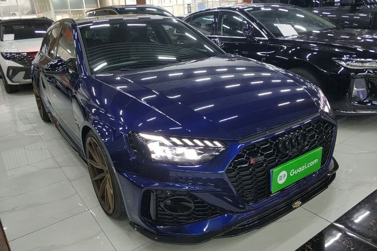 Used Audi RS 4 2021 RS4 Avant Obsidian Edition Front Right 45 Deg