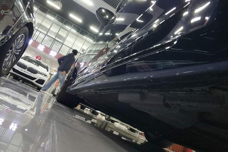 Used Audi RS 4 2021 RS4 Avant Obsidian Edition Left Side Sill