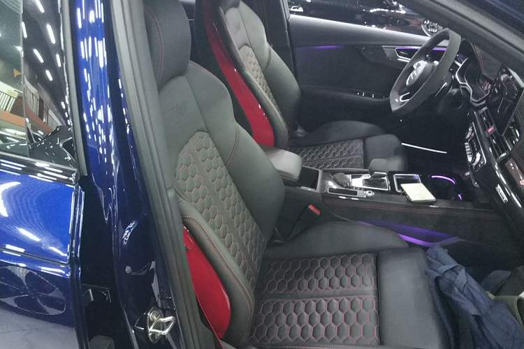 Used Audi RS 4 2021 RS4 Avant Obsidian Edition Right Front Seat
