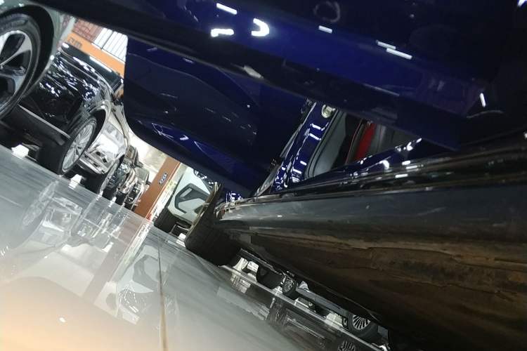 Used Audi RS 4 2021 RS4 Avant Obsidian Edition Right Side Sill