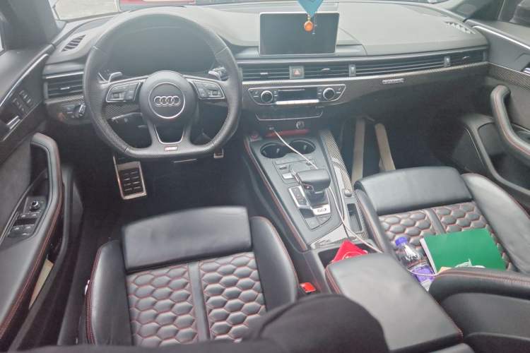 Used Audi RS 4 2019 RS 4 2.9T Avant Center Console